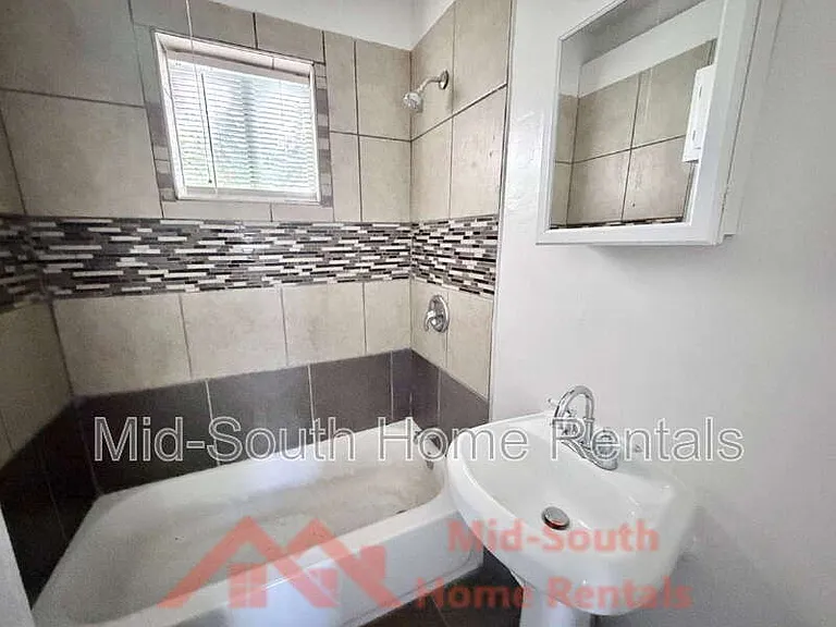 331 W Dison Ave — Photo 10