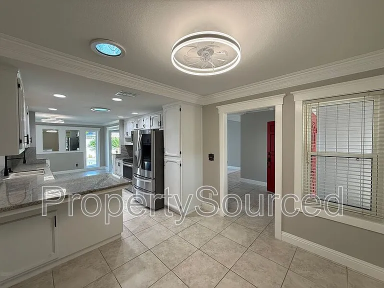 1351 Aksland Dr — Photo 14
