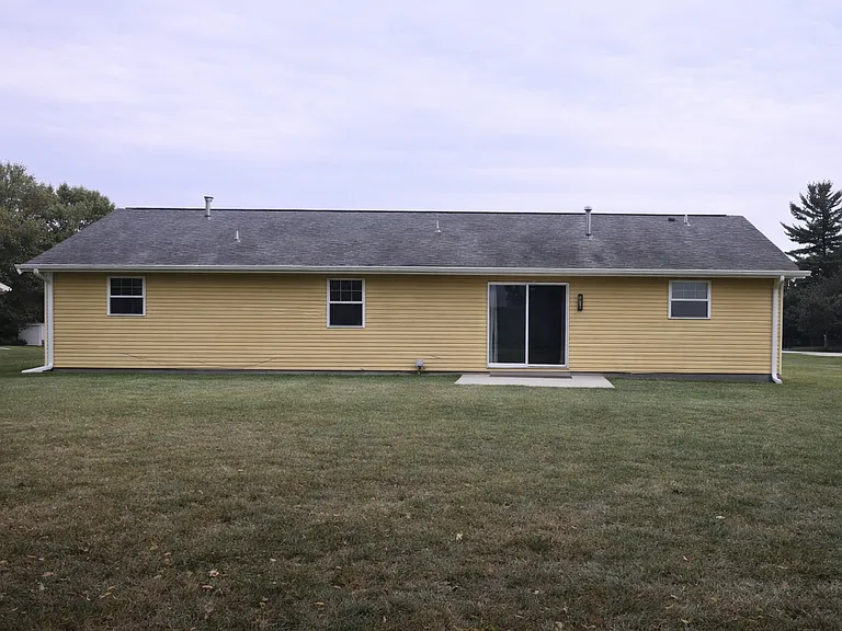 4586 Shattuck Rd — Photo 16