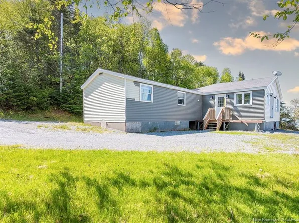 3276 Red Head Rd, Simonds, NB E2J 4W7