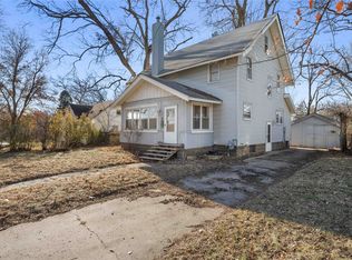 609 Ridgewood Ave, Ames, IA 50010