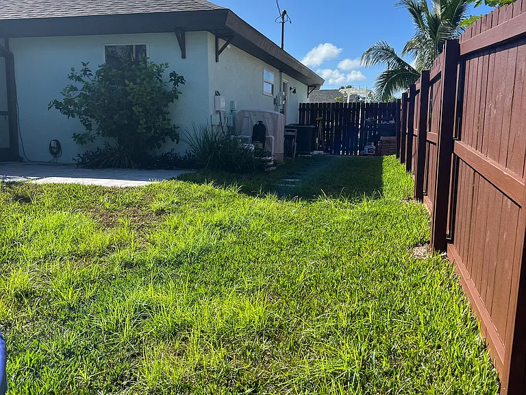 8365 Bahamas Rd — Photo 34