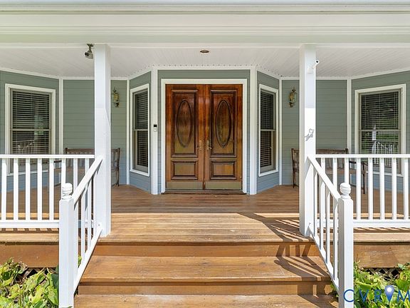 3rd image of 2911 Wicklow Ln