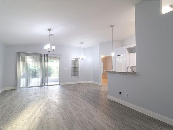 4th image of 444 Bethany Village Cir