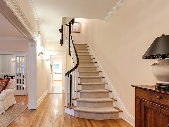 3rd image of 1527 West Ave