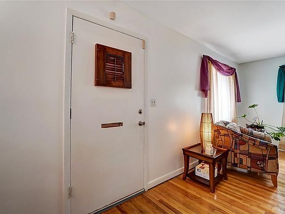 4th image of 525 Whitmore Ave