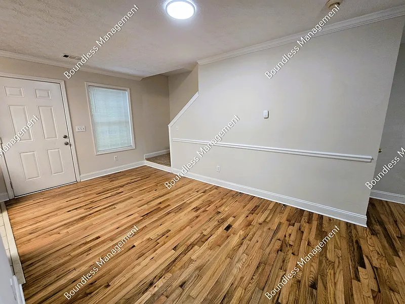 4 bed, 2.0 bath, 1410 sqft, $1,595 — Photo 4