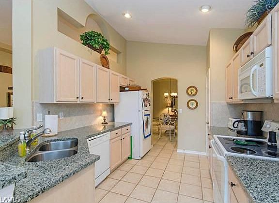 5th image of 27190 Oakwood Lake Dr APT 201