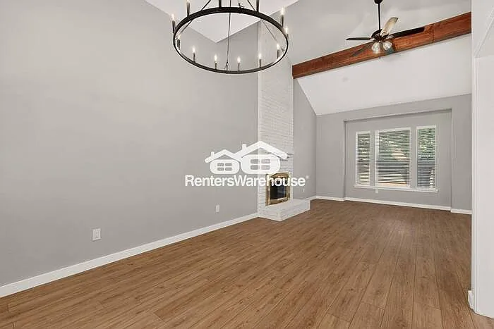 8008 Cornell Dr — Photo 11