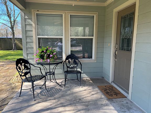 2nd image of 8702 Kerr Dr #A