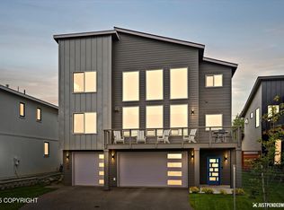 7864 Crane Cir, Anchorage, AK 99502