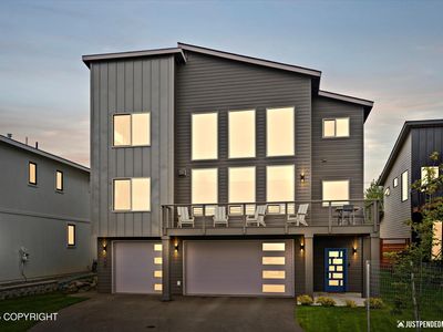 7864 Crane Cir, Anchorage, AK, 99502