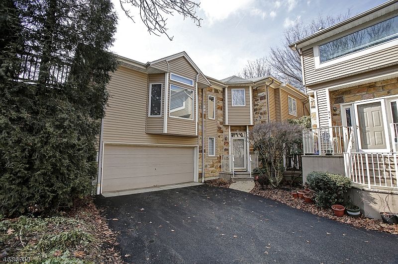 1st image of 212 Clarken Dr