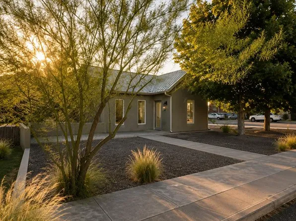 309 N Highland Ave, Marfa, TX 79843