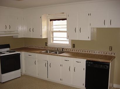 3rd image of 7066 Fontana Dr