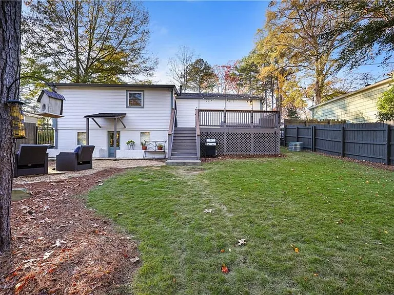 1681 Bristol Dr — Photo 20