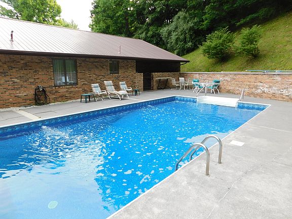 3rd image of 6851 Clintwood Hwy
