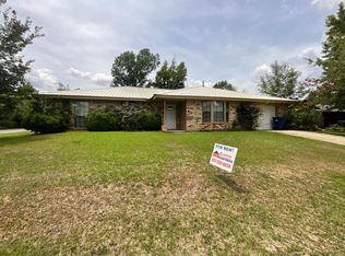 1692 Stacey St, Deridder, LA 70634