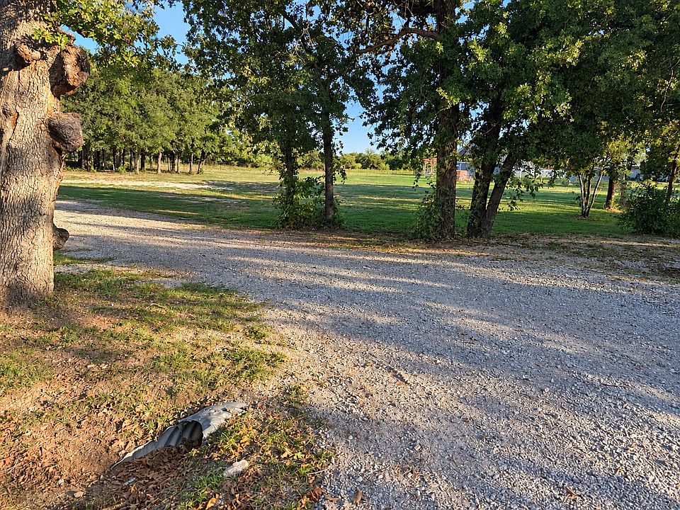 1st image of 151 Russell Rd