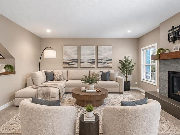 4th image of 300 W Aspenmere Way