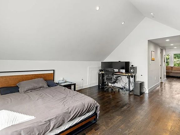 5th image of 8 Murray Hill Rd #1