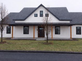 610 Robin Rd, Mountain Grove, MO 65711