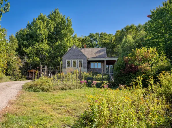 642 Lincolnville Avenue, Searsmont, ME 04973