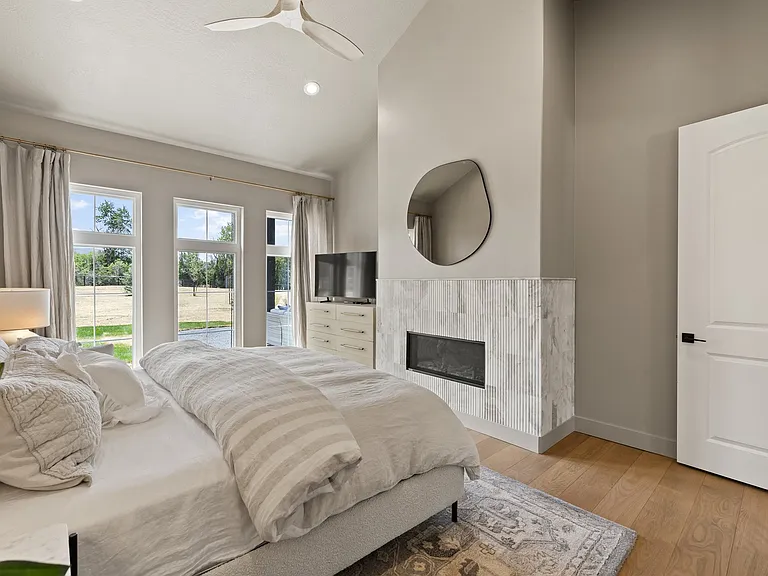 5240 Lake Creek Rd — Photo 8