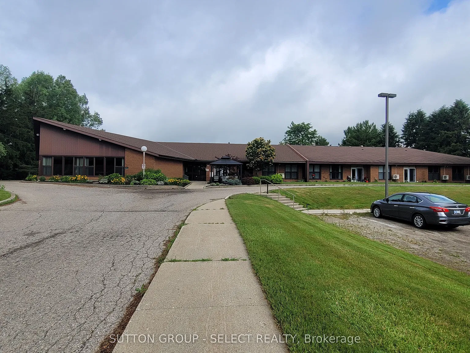 2 bed, $2,250 — Photo 1