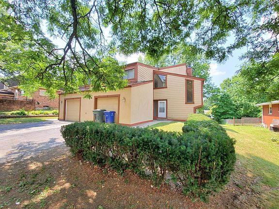 3rd image of 5671 Saranac Dr #5673
