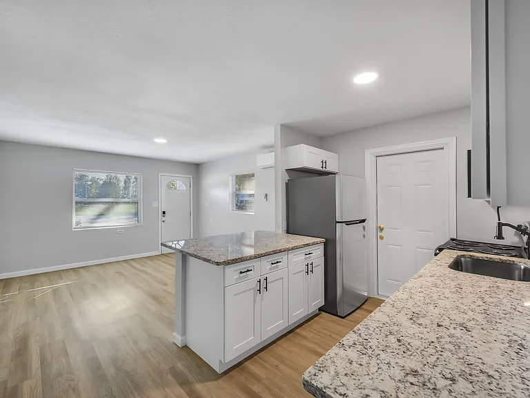 5106 E Columbus Dr — Photo 25