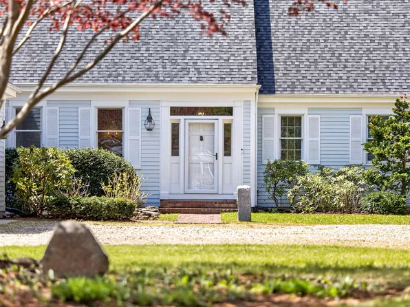 535 Main Street, Cotuit, MA 02635