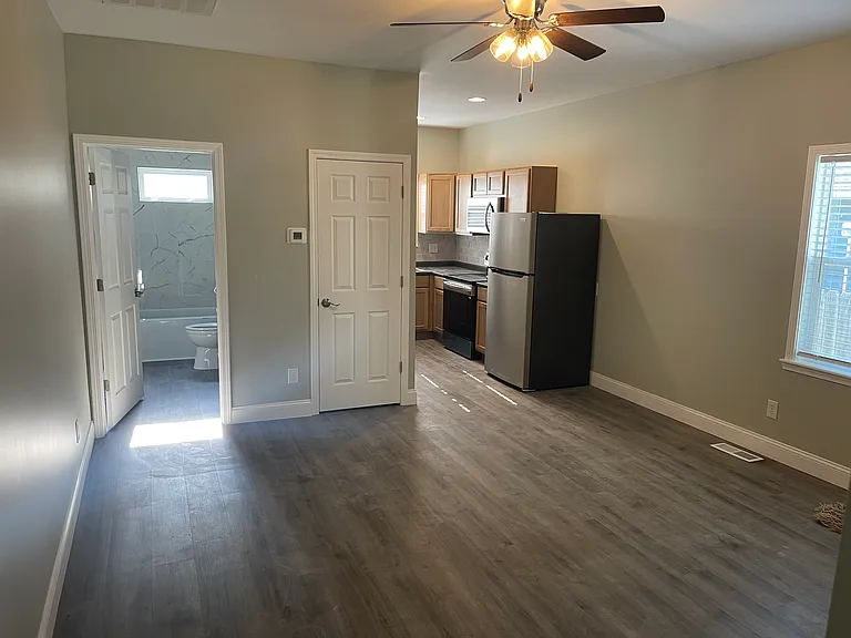 1229 Culver Dr — Photo 3