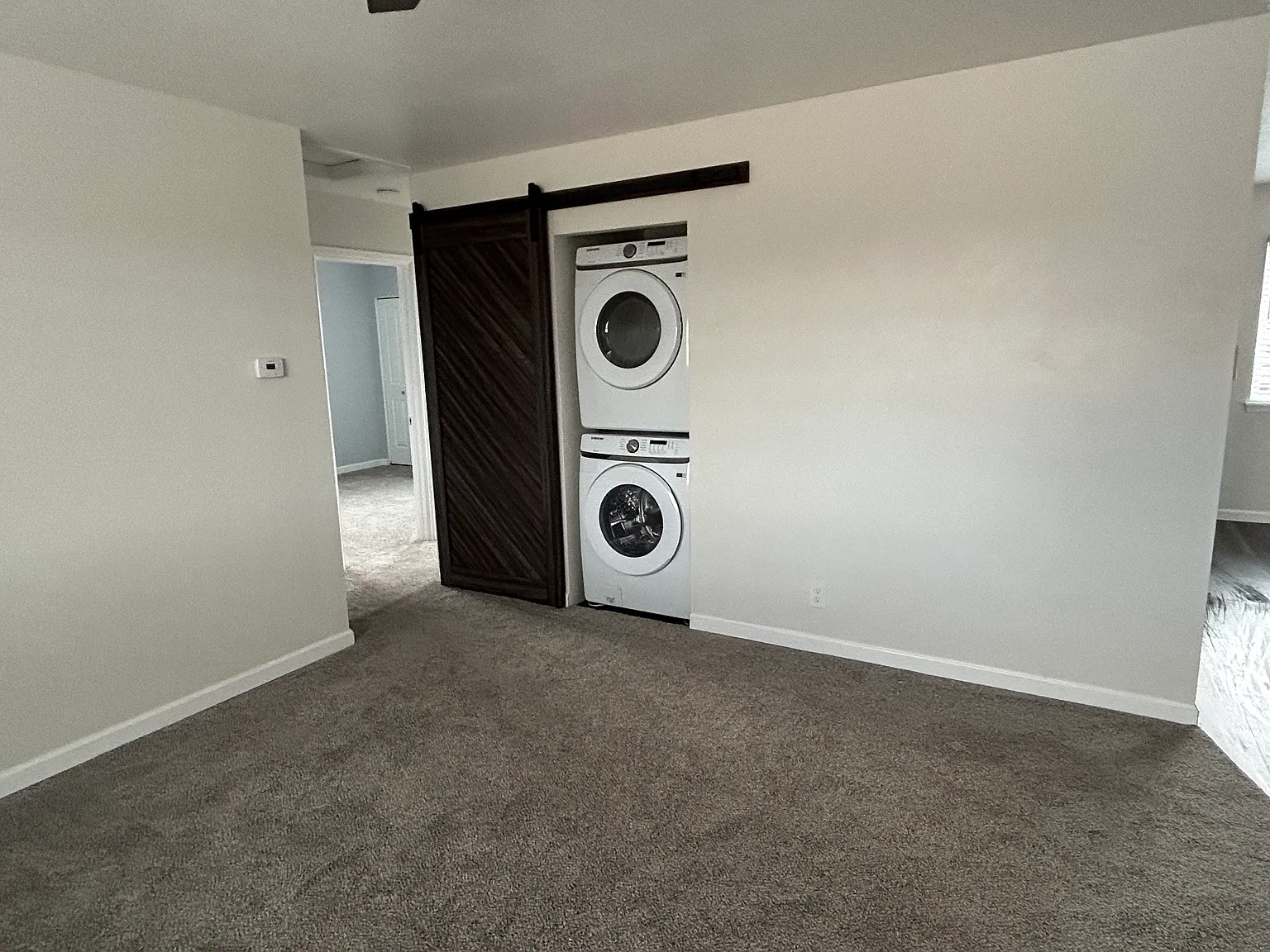 1060 W Abriendo Ave — Photo 3
