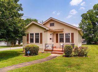 502 Atwater St, Burlington, NC 27215