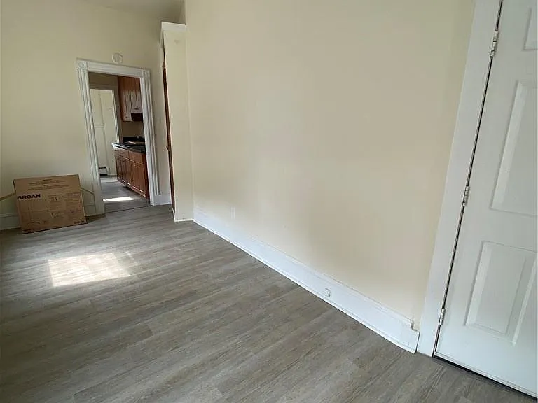 8 Franklin Ave #1 — Photo 9