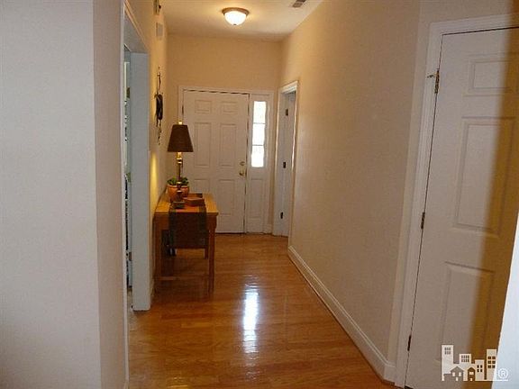 4th image of 1634 Honeybee Ln