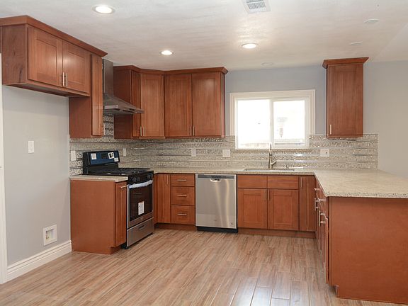2nd image of 3184 Golf Dr