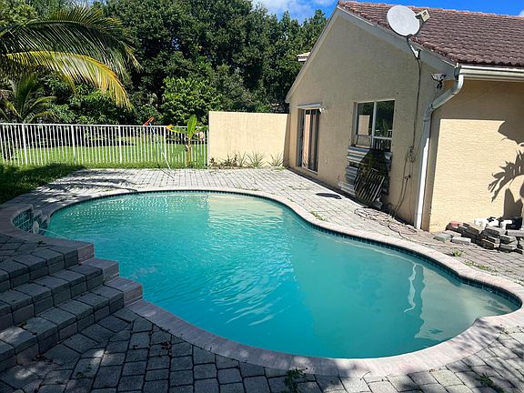 4th image of 5443 Sealine Boulevard