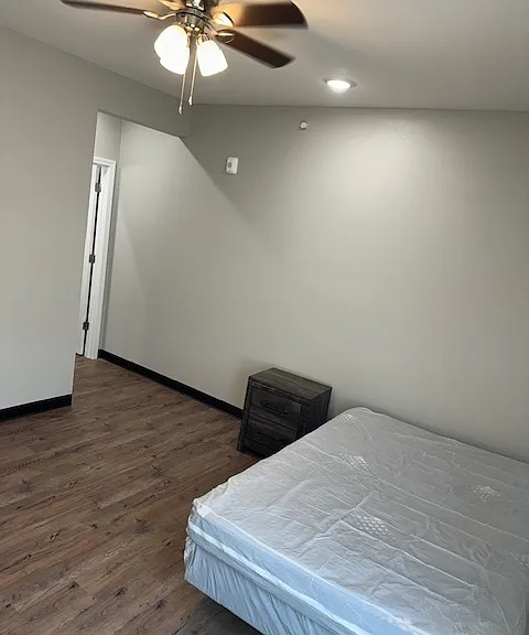 1008 N Rolla St — Photo 43