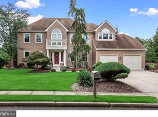 54 Horseshoe Dr, Mount Laurel, NJ 08054