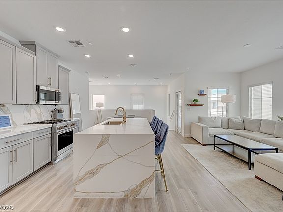 2nd image of 600 N Carriage Hill Dr #2084