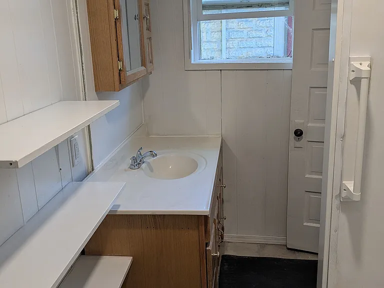 303 S 5th St #5 — Photo 8