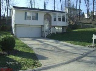 5036 Country Valley Dr, Imperial, MO 63052