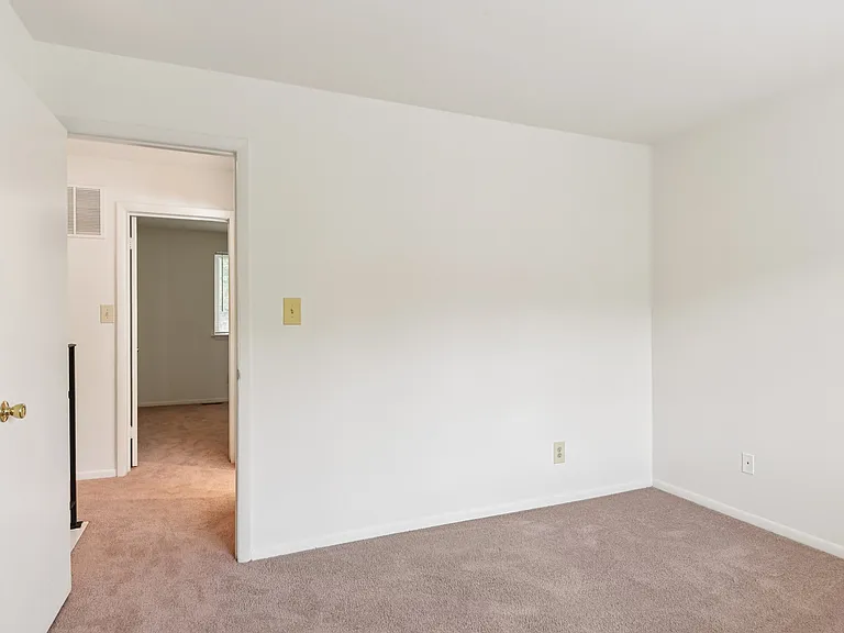 Howard Hills Rental Townhomes and Duplexes — Photo 51