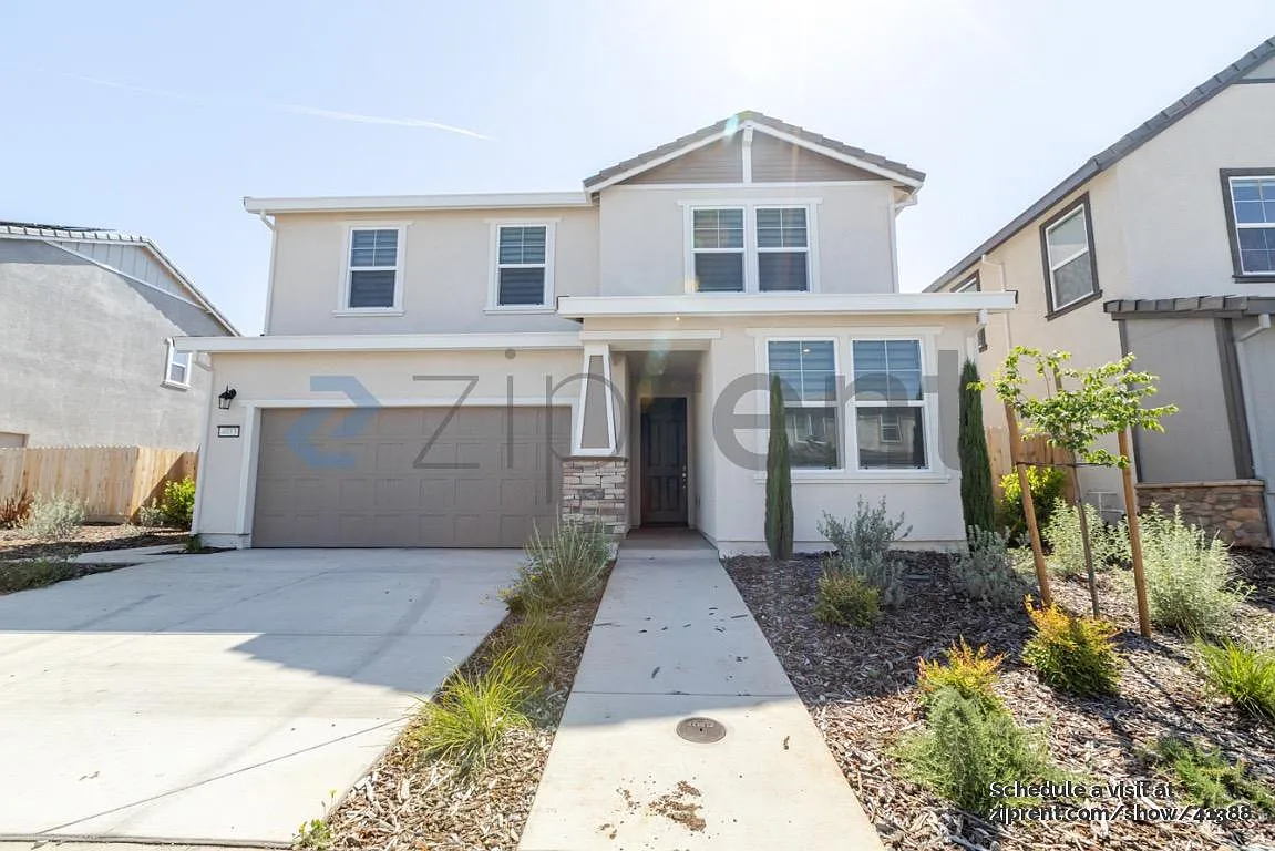 front of house - 4013 Trento Way