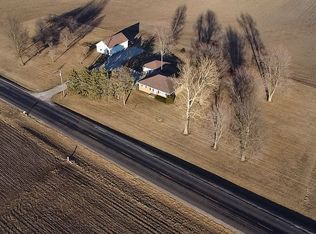 15266 Leroy Rd, Farmer City, IL 61842
