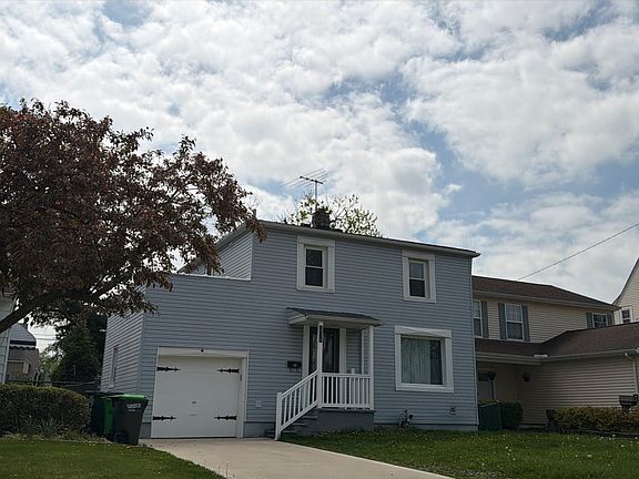 3rd image of 29038 Fuller Ave