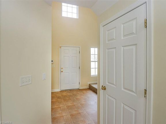 3rd image of 1101 Quinlan Dr