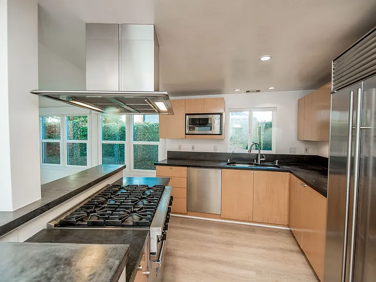 9941 Hot Springs Dr — Photo 22